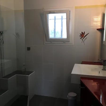 Сasa de vacaciones Maison Bord De Mer. Borgo (Corsica)