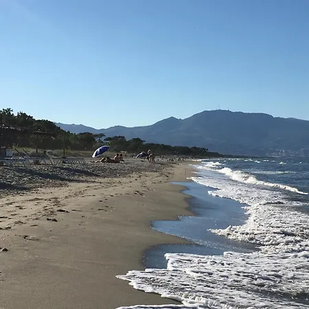 Maison Bord De Mer. Borgo (Corsica)